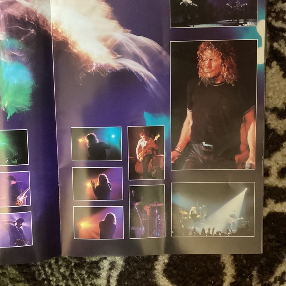Jimmy Page Robert Plant (Led Zeppelin) Walking Into Everywhere 1998 Tour Book - Picture 8 of 11